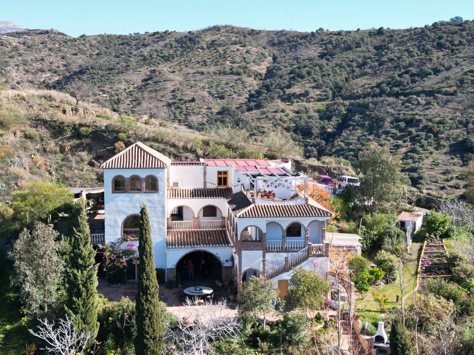 Erhvervsejendom i Sedella, Malaga - foto 1